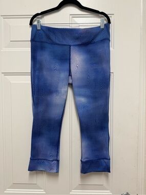 Reebok Blue Wave-Print Crop Leggings 0137